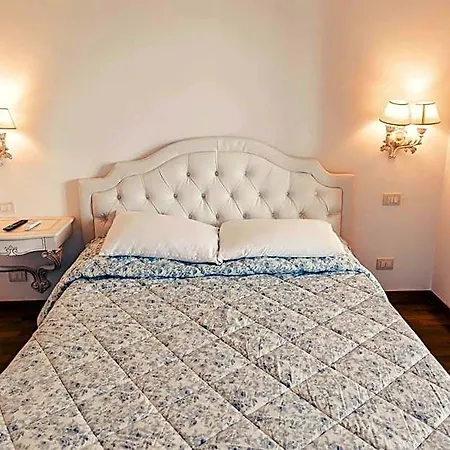 Bed And Breakfast Villa Romano 3*