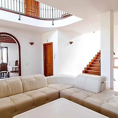Bed And Breakfast Villa Romano 3*